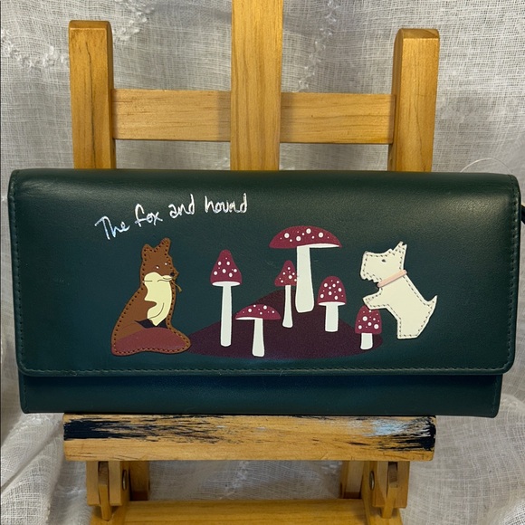 RADLEY LONDON Handbags - NWT Radley London Leather Green Wallet Fox and Hound Design